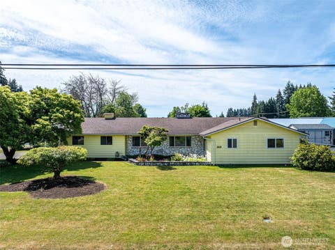 Photo of 3412 Russell Road, Centralia, WA 98531 (MLS # 2541781)