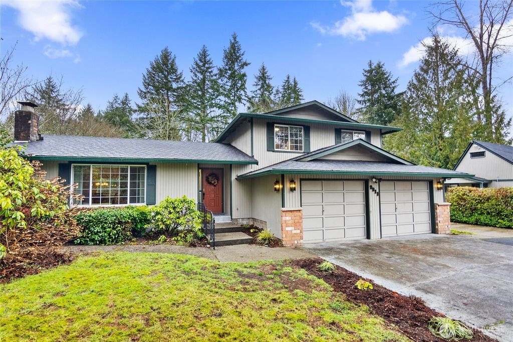 Photo of 9911 Berkshire Loop SE, Olympia, WA 98513 (MLS # 2479920)