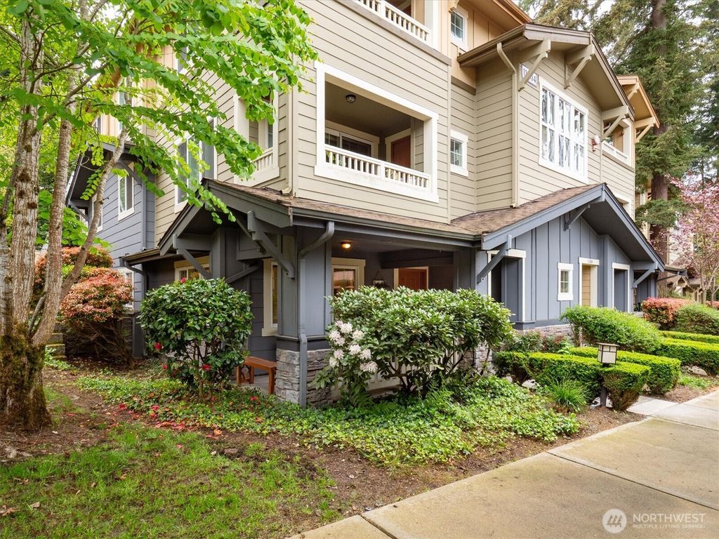 Photo of 11304 124th Avenue NE #101, Kirkland, WA 98033 (MLS # 2513006)