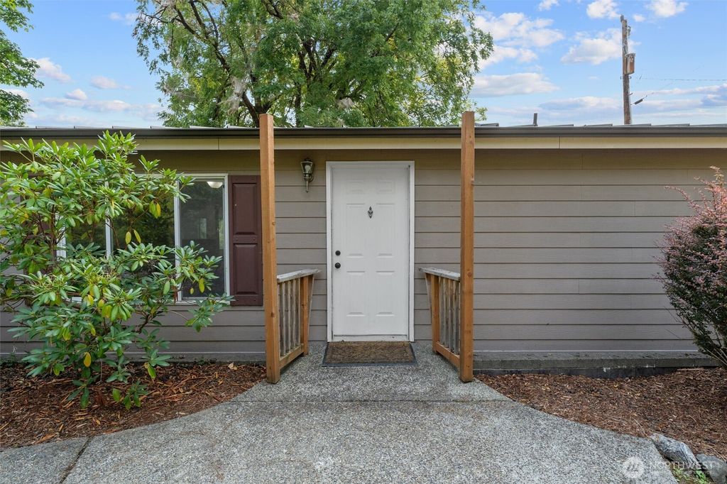 Photo of 10939 Alfred Street, Rockport, WA 98283 (MLS # 2500970)