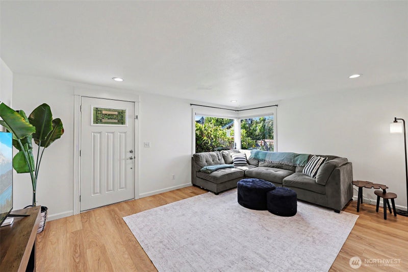 2638 SW 106th Street