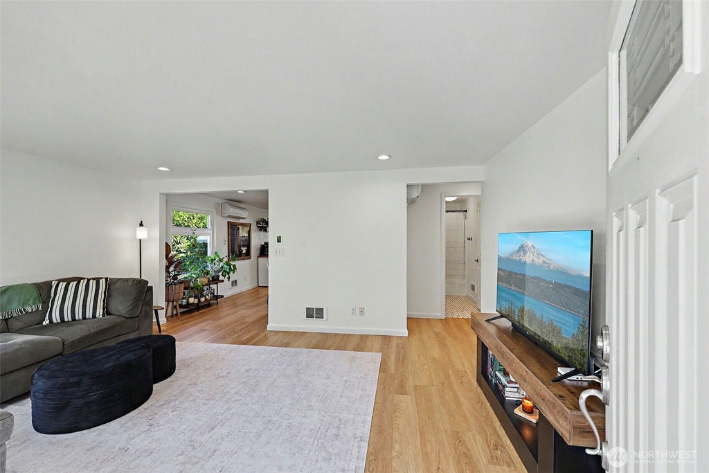 Photo of 2638 SW 106th Street, Seattle, WA 98146 (MLS # 2580764)