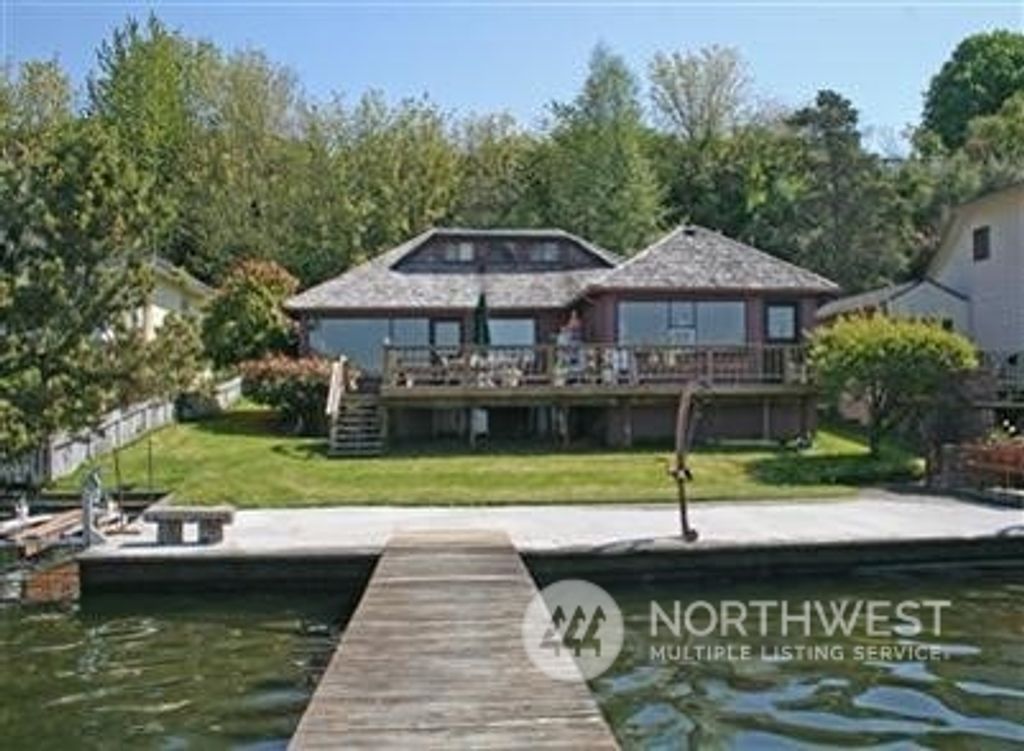 Photo of 415 5th Avenue W, Kirkland, WA 98033 (MLS # 2208926)