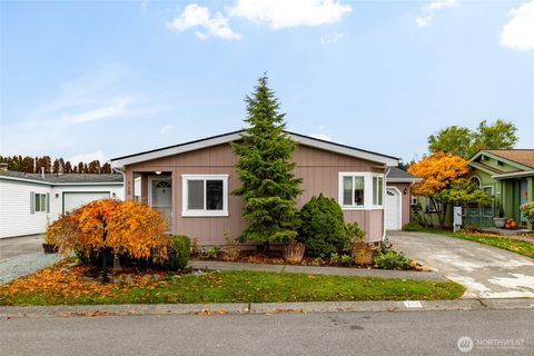 Photo of 2610 E Section St #112, Mount Vernon, WA 98274 (MLS # 2449550)