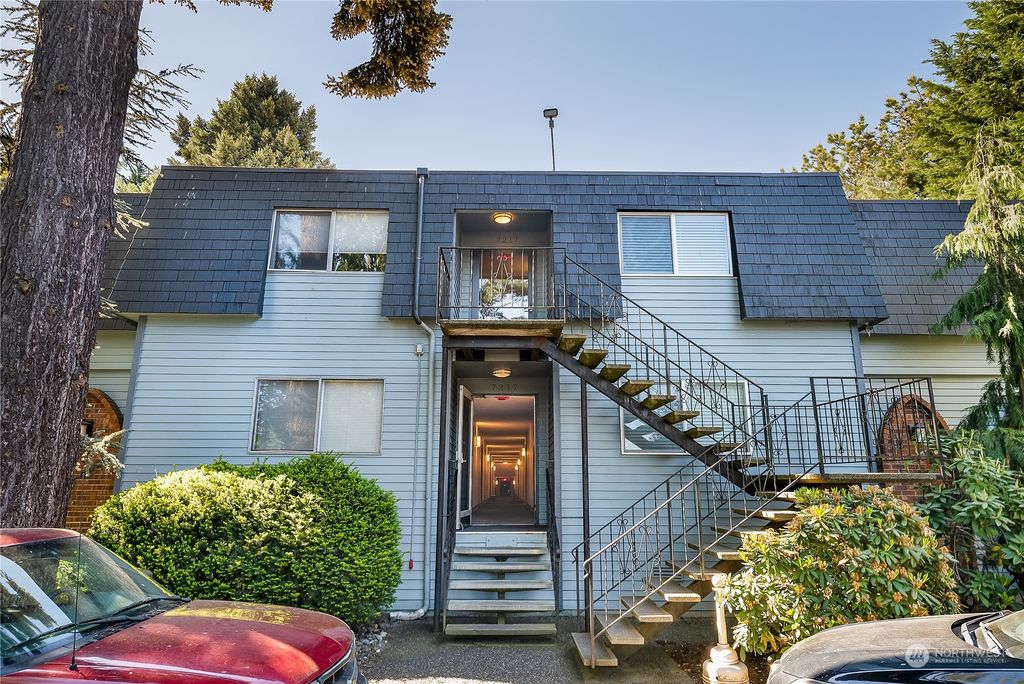 Photo of 7217 NE 175th Street #104, Kenmore, WA 98028 (MLS # 2237129)
