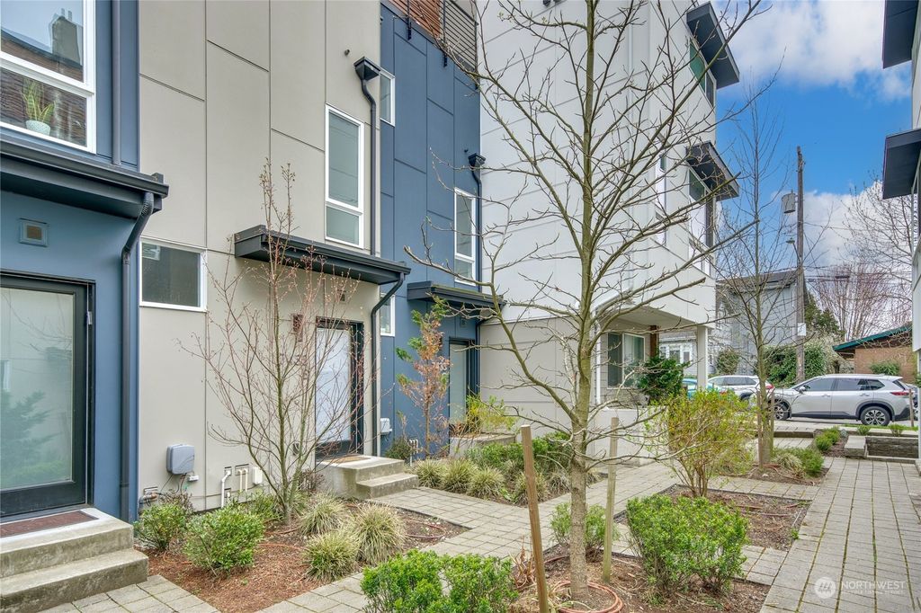 Photo of 7433 4th Avenue NE #B, Seattle, WA 98115 (MLS # 2058297)