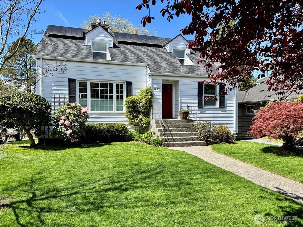 Photo of 3239 45th Avenue SW, Seattle, WA 98116 (MLS # 2466761)