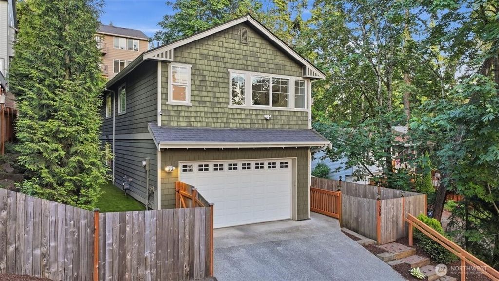 Photo of 1508 208th Avenue NE, Sammamish, WA 98074 (MLS # 2557584)