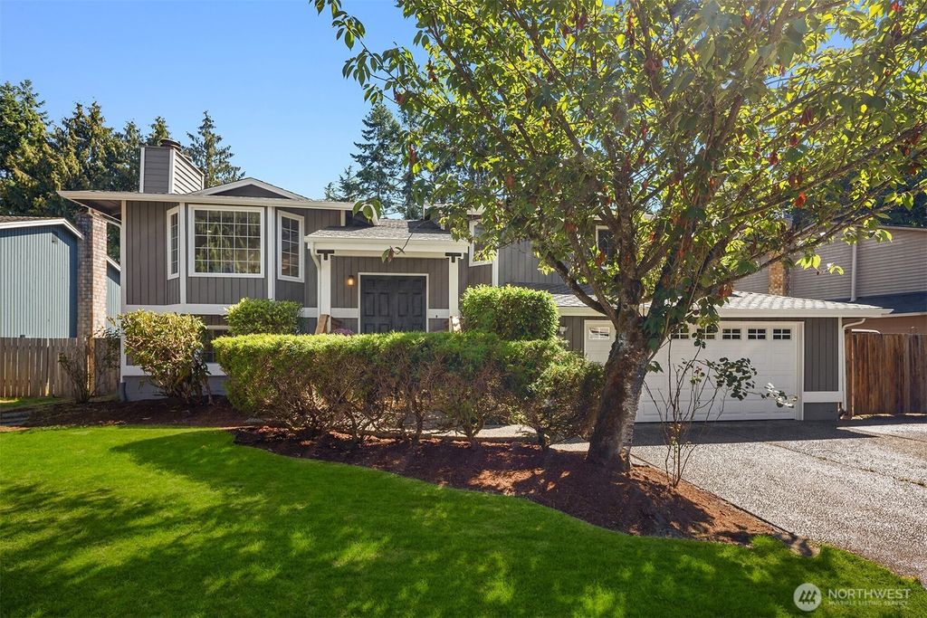 Photo of 4656 191st Avenue SE, Issaquah, WA 98027 (MLS # 2423186)