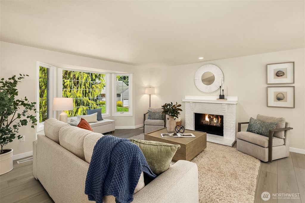 Photo of 4656 191st Avenue SE, Issaquah, WA 98027 (MLS # 2423186)