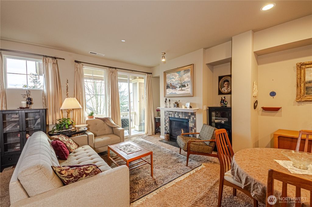 Photo of 9101 Merritt Avenue SE, Snoqualmie, WA 98065 (MLS # 2475362)