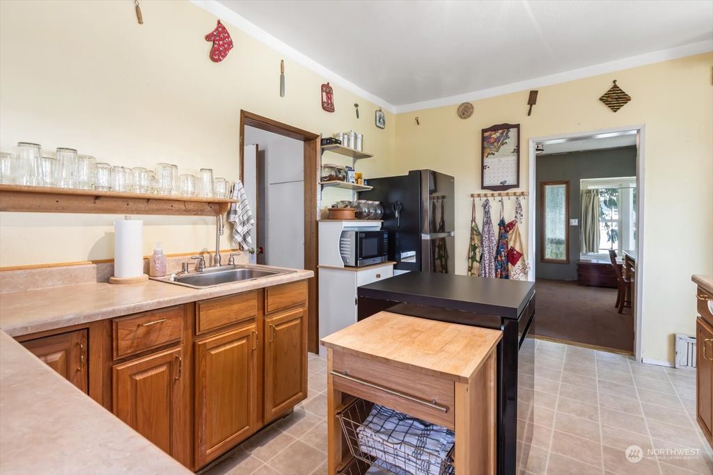 Photo of 1306 38th Street, Everett, WA 98201 (MLS # 2066375)