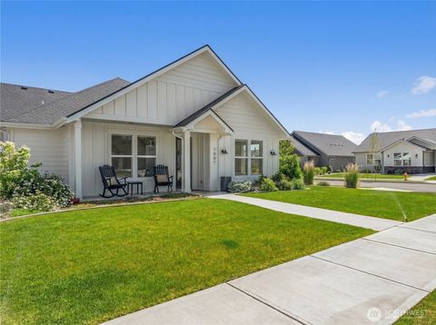 Photo of 1007 Racine Springs Drive, Wenatchee, WA 98801 (MLS # 2477167)