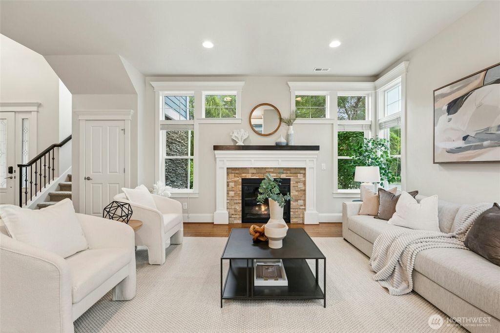 Photo of 12202 168th Ct Ct NE, Redmond, WA 98052 (MLS # 2406012)