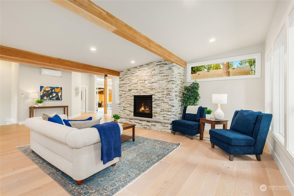 Photo of 9012 25th Avenue NE, Seattle, WA 98115 (MLS # 2271494)