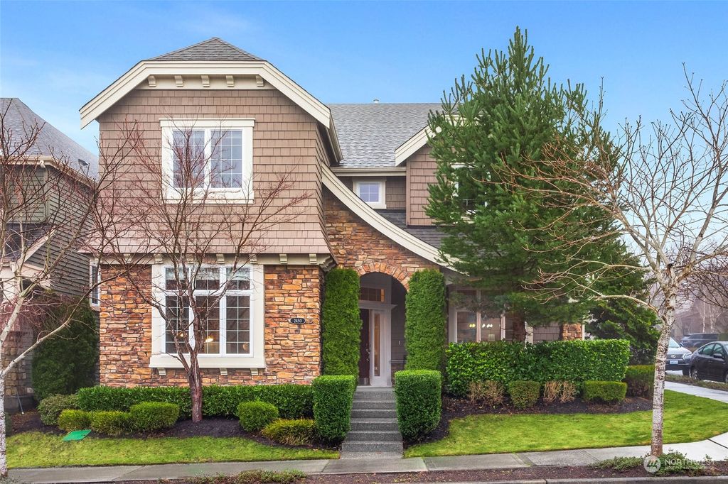Photo of 2450 NE Davis Loop, Issaquah, WA 98029 (MLS # 2187365)