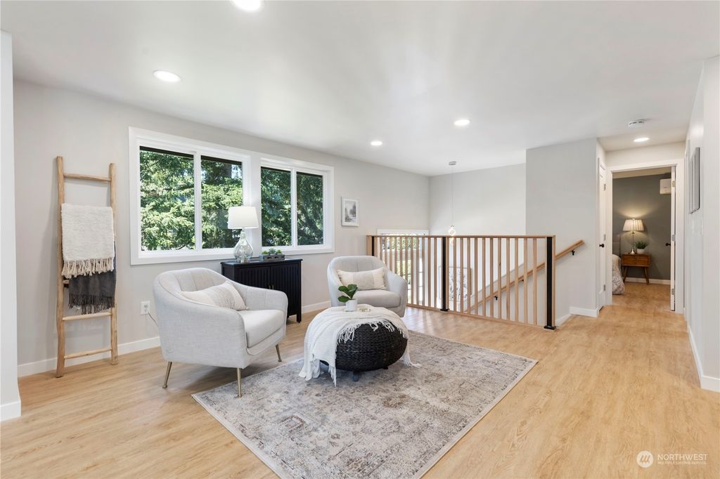 Photo of 15658 126th Avenue NE, Woodinville, WA 98072 (MLS # 2018904)