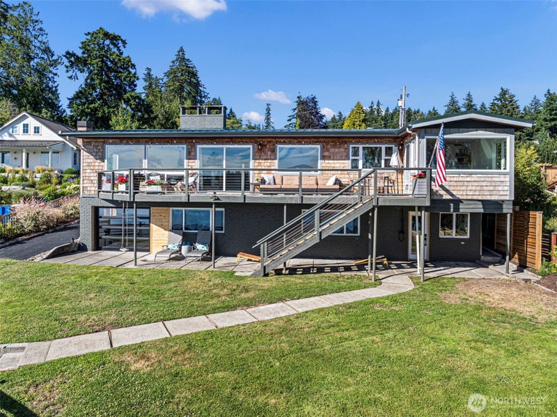 6139 Cromwell Drive NW