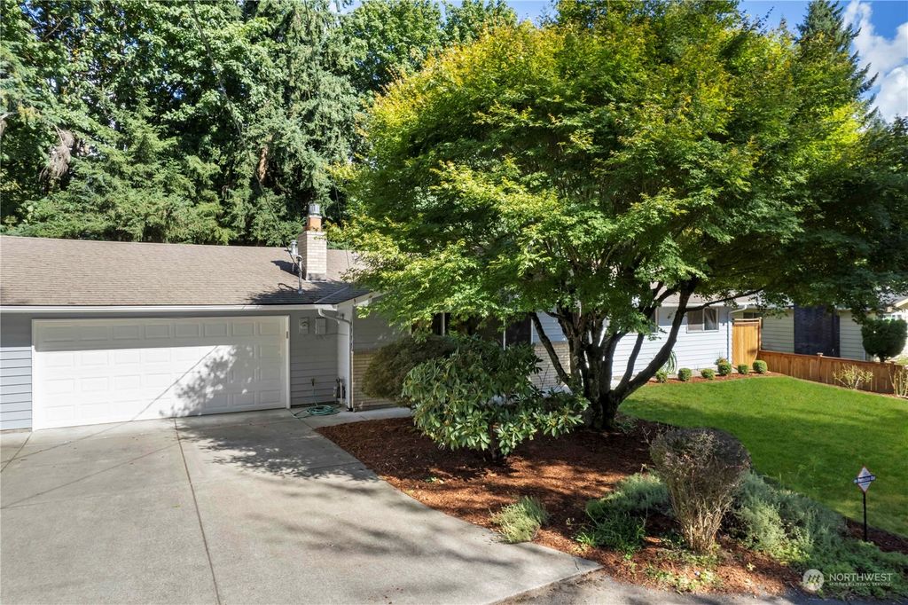 Photo of 1560 Vashon Avenue NE, Renton, WA 98059 (MLS # 2149945)