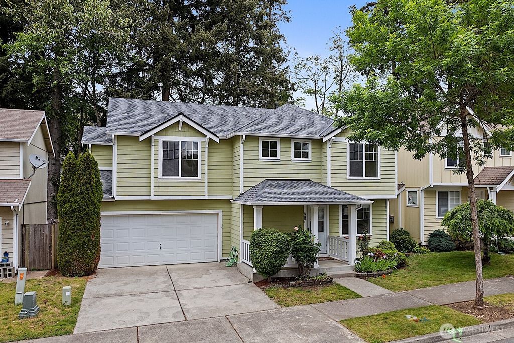 Photo of 807 29th Avenue SE, Puyallup, WA 98374 (MLS # 2524885)
