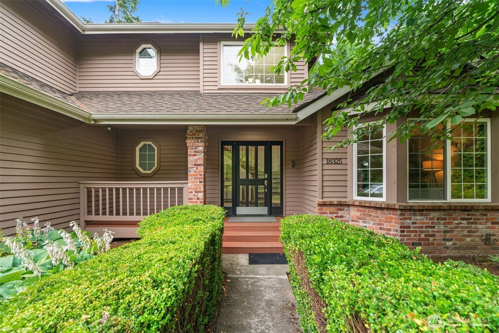 Photo of 18325 214th Ave NE AVE, Woodinville, WA 98077 (MLS # 2552281)
