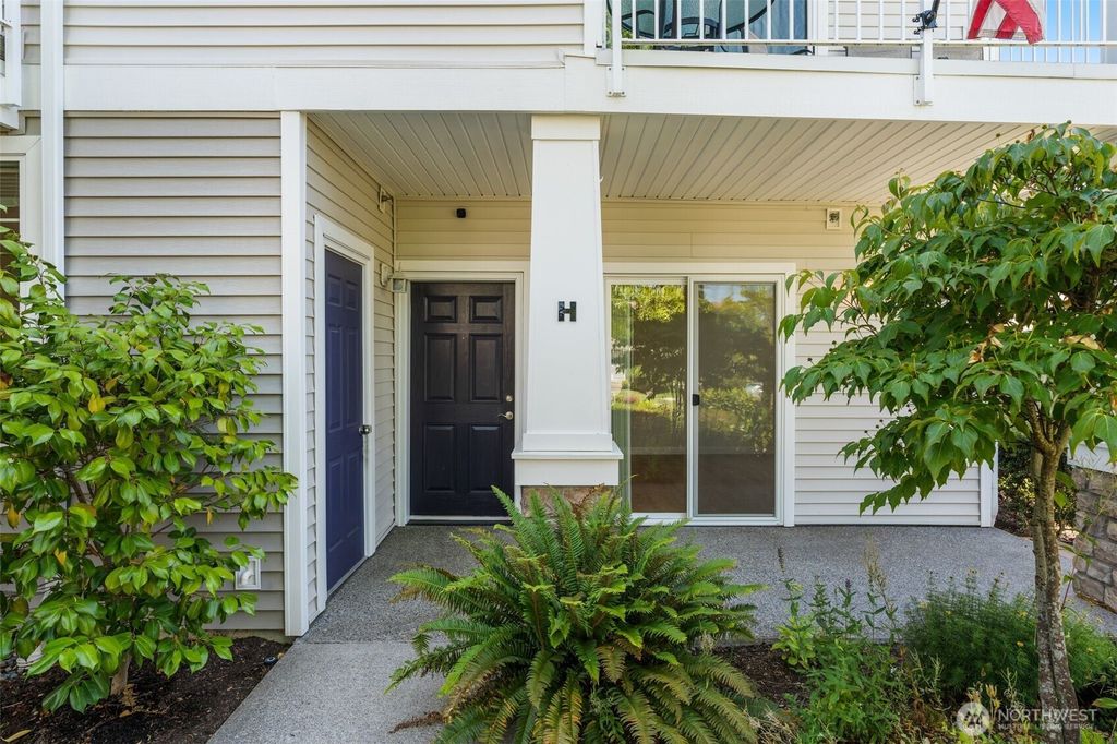 Photo of 6409 Hazel Lane SE #H, Auburn, WA 98092 (MLS # 2434580)