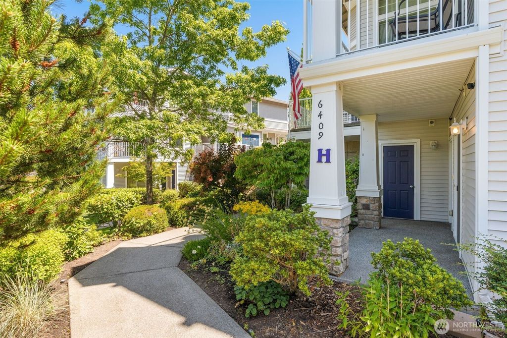 Photo of 6409 Hazel Lane SE #H, Auburn, WA 98092 (MLS # 2434580)