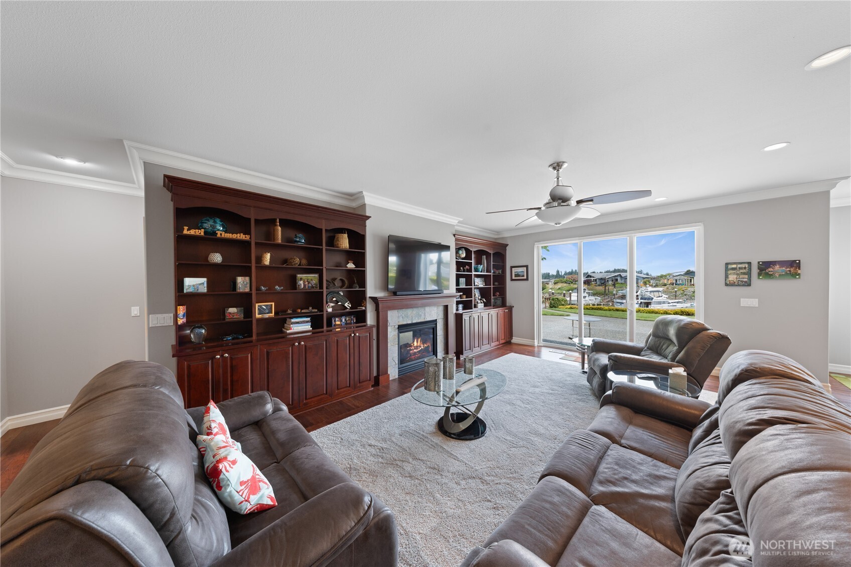 880 Shoshone Drive