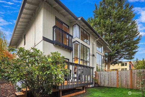 10 18th Ave Unit 10B, Kirkland, WA 98033 - MLS#: 2329399