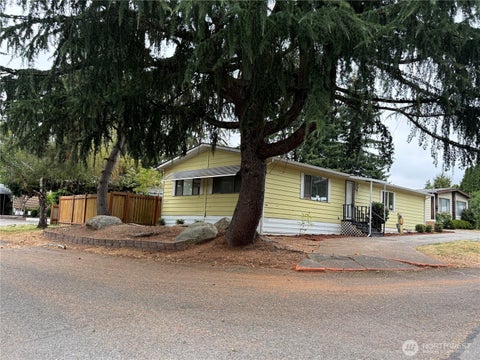 Photo of 11316 SE 226th Street, Kent, WA 98031 (MLS # 2569933)