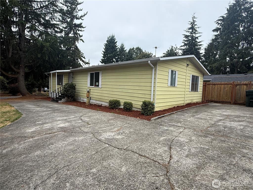Photo of 11316 SE 226th Street, Kent, WA 98031 (MLS # 2569933)