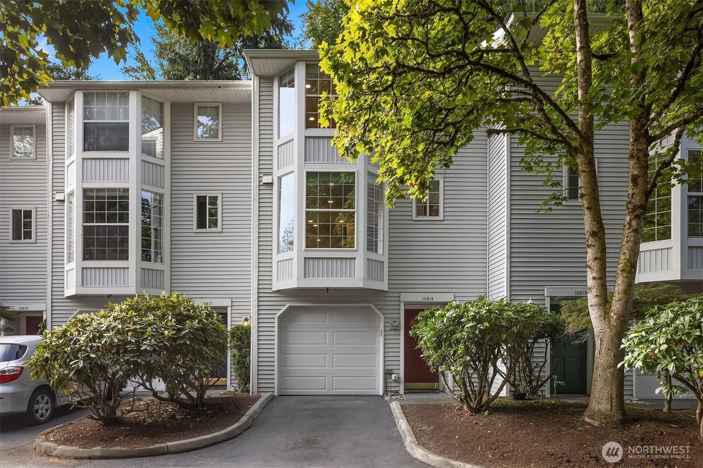 Photo of 10215 NE 129th Lane, Kirkland, WA 98034 (MLS # 2432515)
