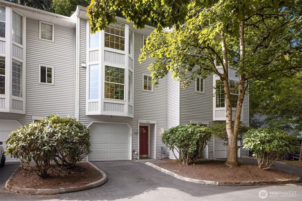 Photo of 10215 NE 129th Lane, Kirkland, WA 98034 (MLS # 2432515)