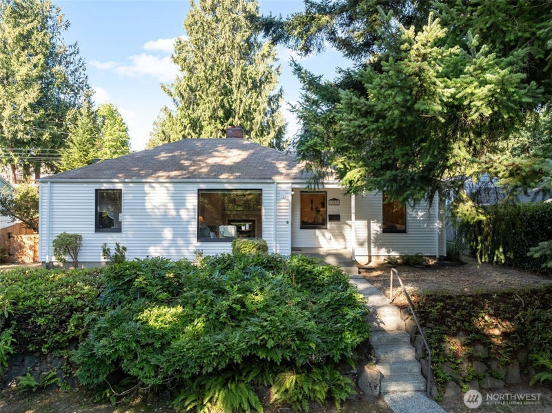 16025 10th Ave NE
