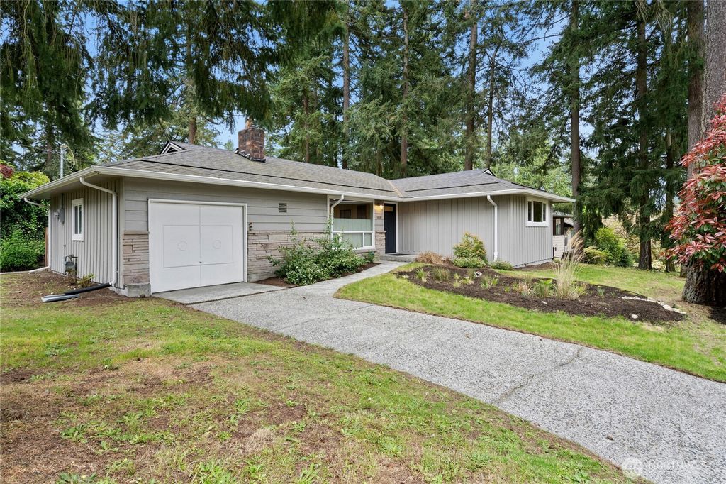 Photo of 16709 Fremont Avenue N, Shoreline, WA 98133 (MLS # 2362494)