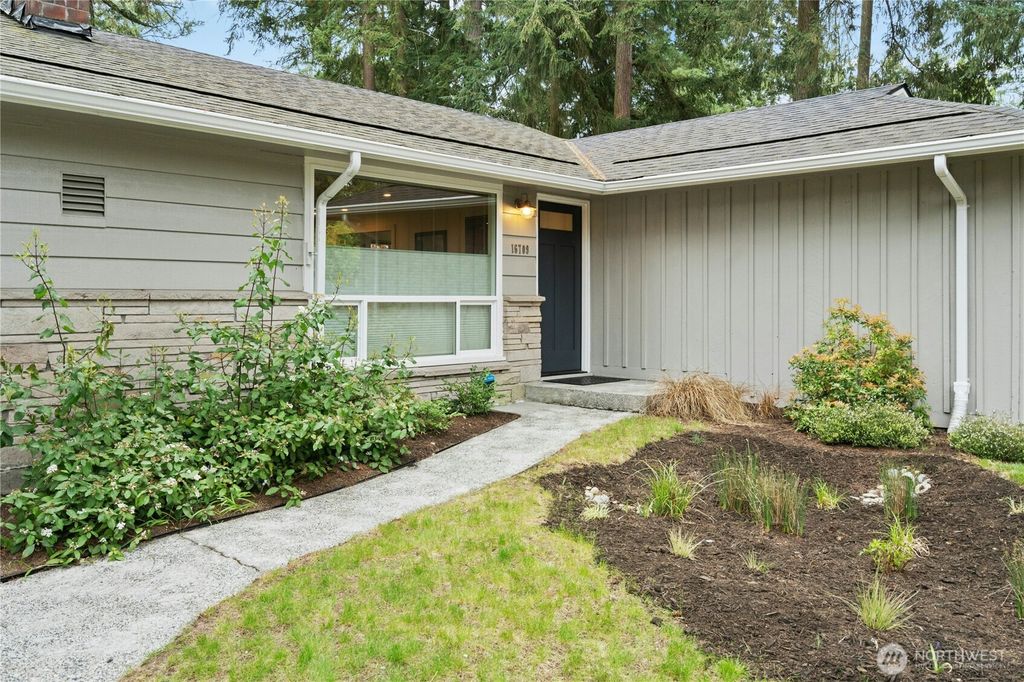 Photo of 16709 Fremont Avenue N, Shoreline, WA 98133 (MLS # 2362494)
