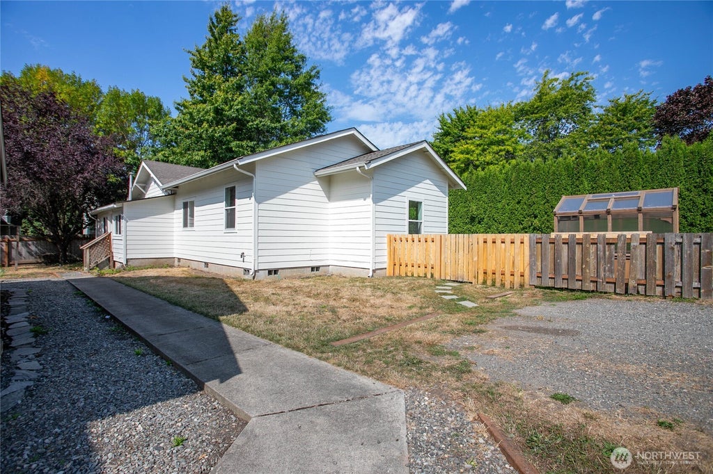 Photo of 2140 Harris Avenue, Bellingham, WA 98225 (MLS # 2575167)