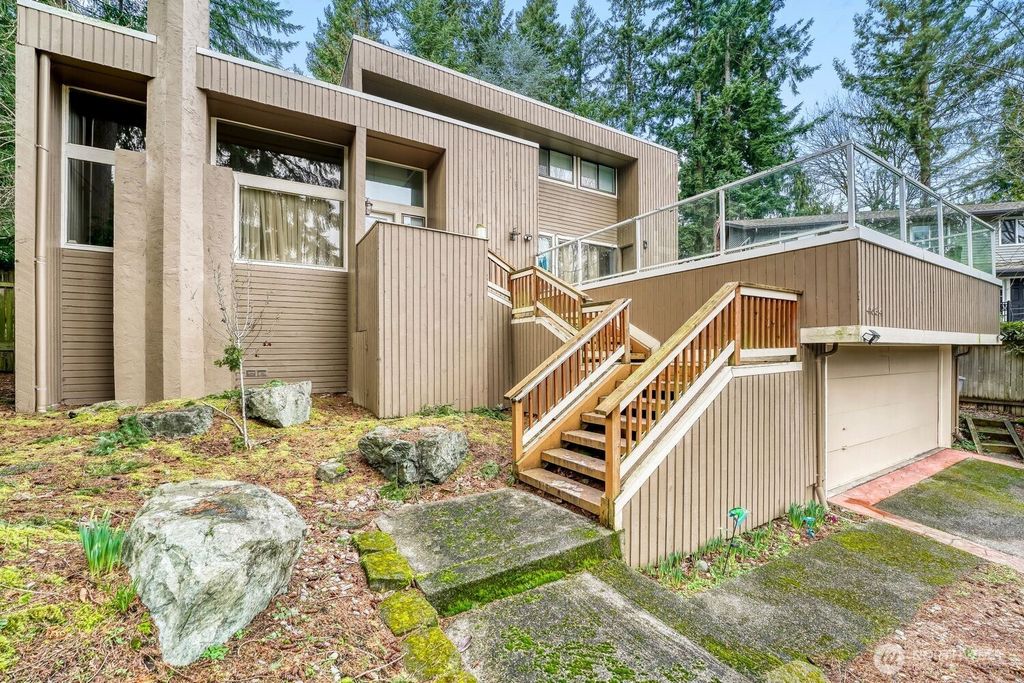 Photo of 4634 144th Place SE, Bellevue, WA 98006 (MLS # 2484774)