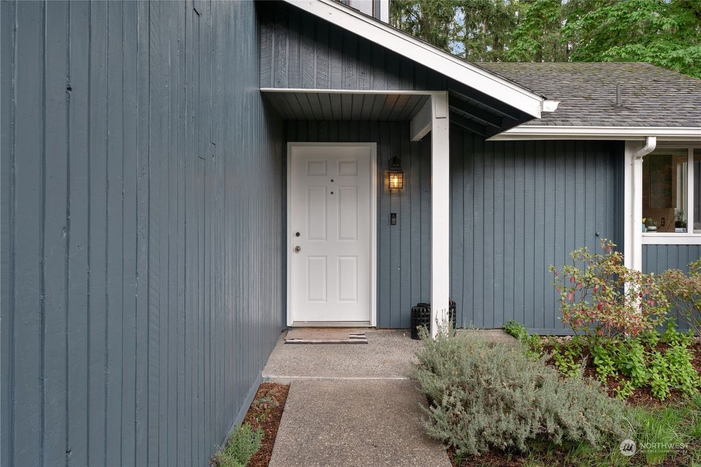Photo of 26622 197th Place SE, Covington, WA 98042 (MLS # 2166805)
