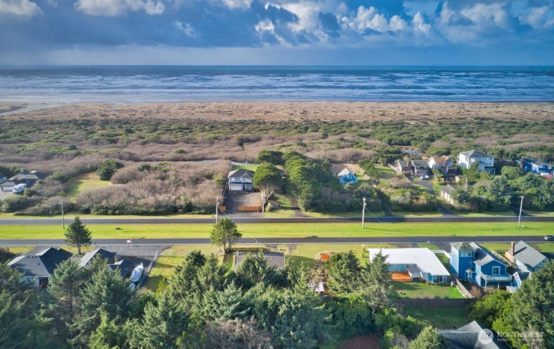 482 Ocean Shores Boulevard NW
