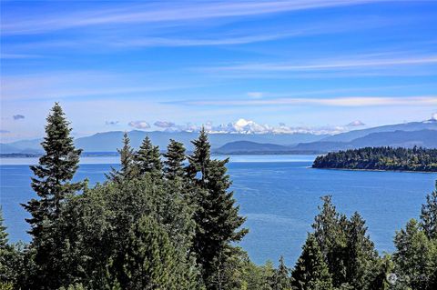 A home in Camano Island