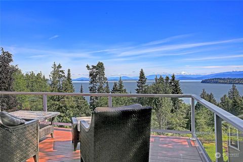 A home in Camano Island