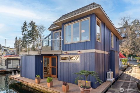 Photo of 3110 Portage Bay Place E #C, Seattle, WA 98102 (MLS # 2483896)