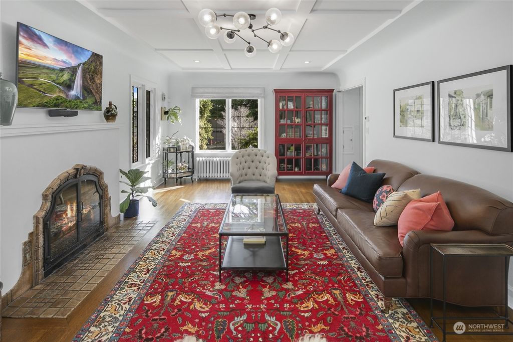 Photo of 3837 Cascadia Avenue S, Seattle, WA 98118 (MLS # 2044503)