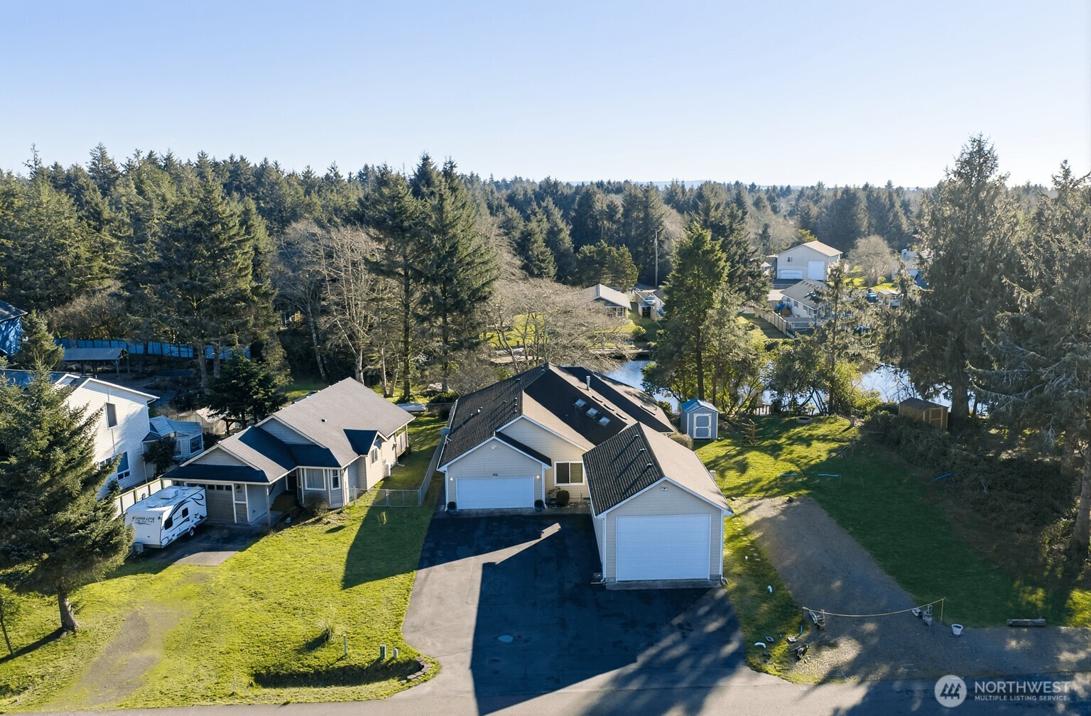 650 Skamokawa Court SE