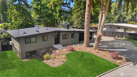 Photo of 16719 SE 4th Place, Bellevue, WA 98008 (MLS # 2552249)