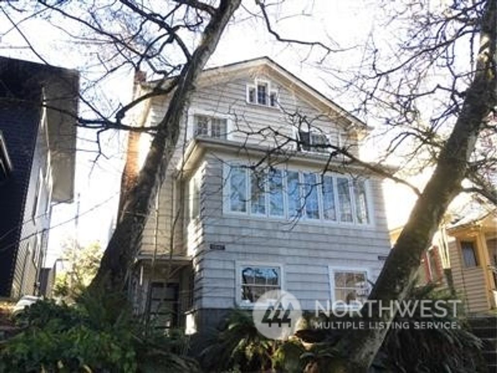 Photo of 5247 18th Avenue NE, Seattle, WA 98105 (MLS # 2251767)