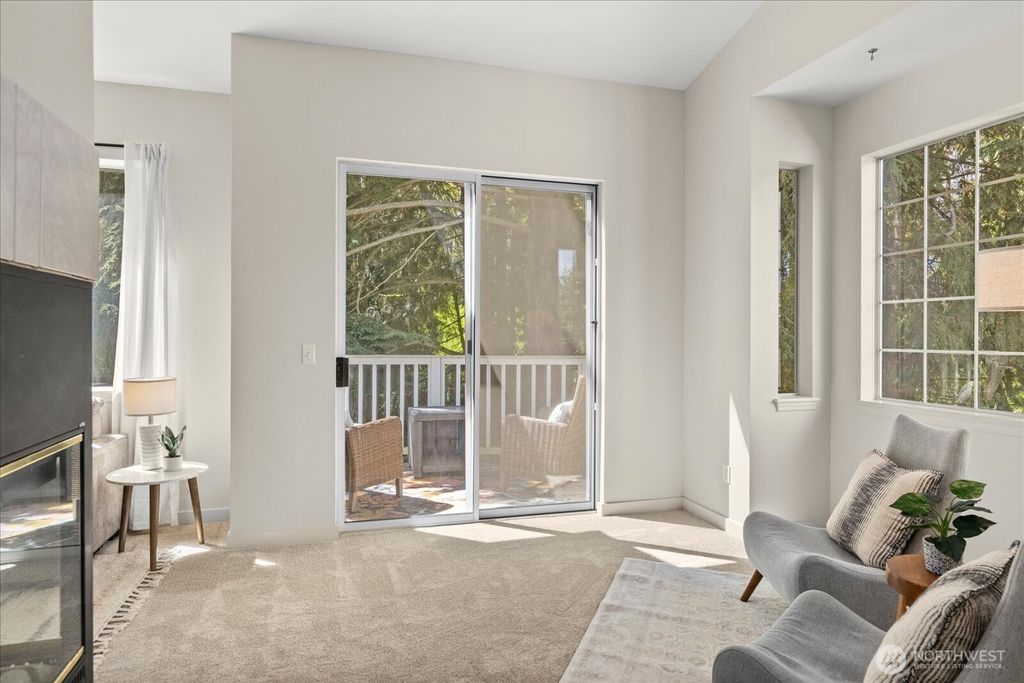 Photo of 15917 67th Lane NE #3, Kenmore, WA 98028 (MLS # 2508657)