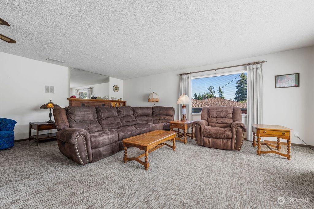 Photo of 111 74th Street SE, Everett, WA 98203 (MLS # 2263220)