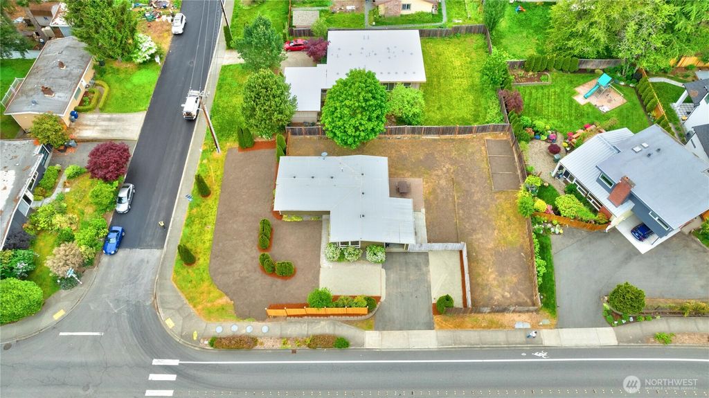 Photo of 1520 143rd Avenue SE #98007, Bellevue, WA 98007 (MLS # 2519142)